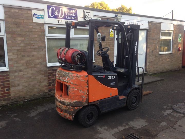 Doosan G20SC-5