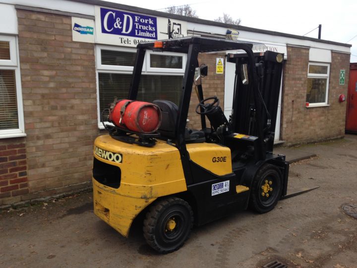 Daewoo Doosan G30E-3