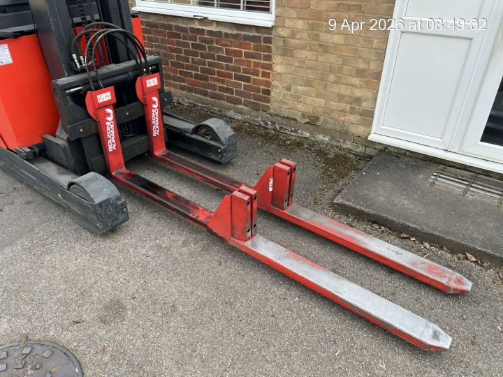 Linde R20-01 1120 with Kooi Forks