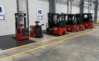 Forklift trucks
